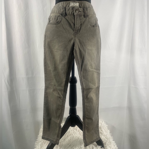 Free People Grey distressed color Skinny,Jeans,Size 29 - Picture 2 of 9